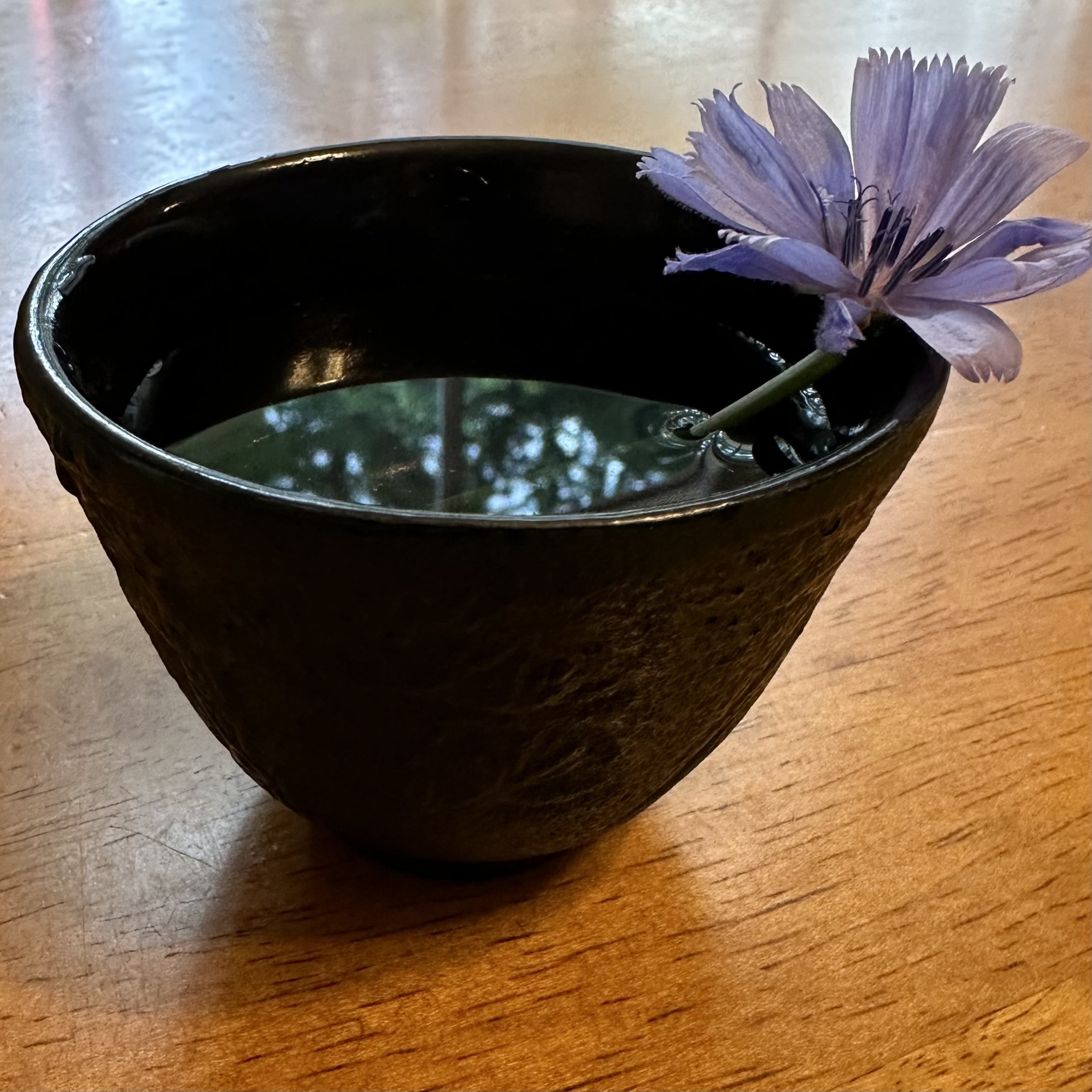 Bowl with dainty flower